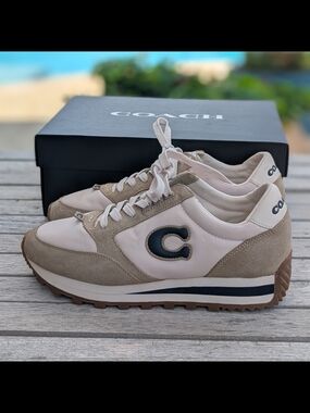 Coach Beige/Navy Women's Runner Sneaker